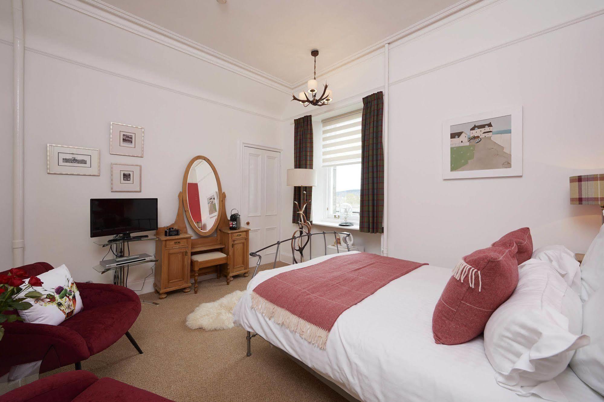 Trafford Bank 5*